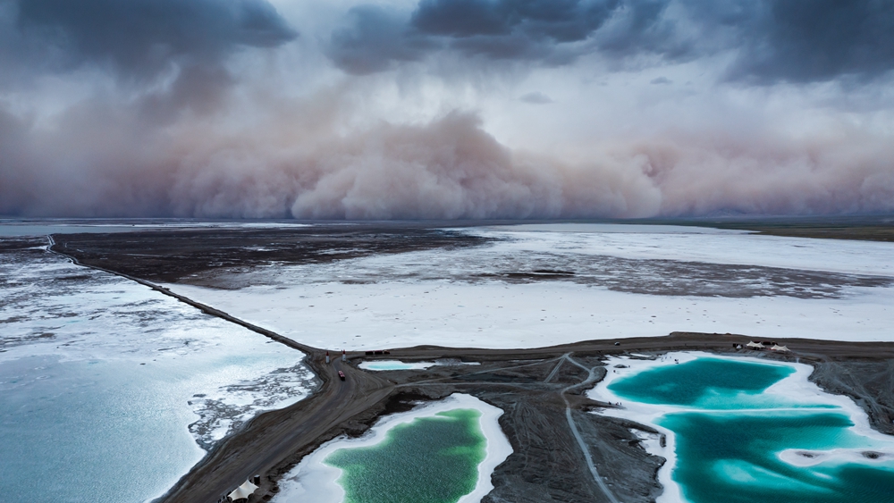 震撼！沙塵暴襲來 大片&ldquo;上映&rdquo;